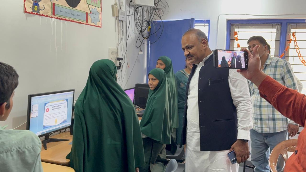 Waqf Chairman visit at the school computer laboratory